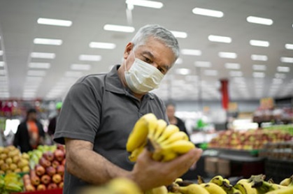 A Veteran shopping for healthy items