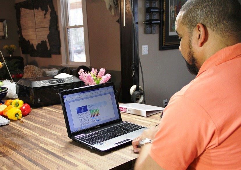 Veteran sharing his health records on computer