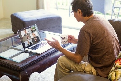 Veteran attending a virtual group therapy session