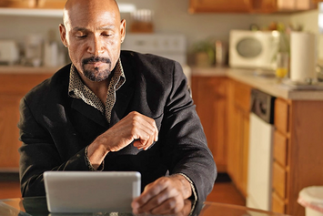 A Veteran managing his appointments online